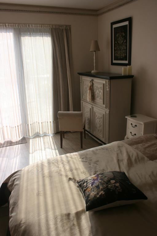 Guesthouse Kathome Bondues Rum bild